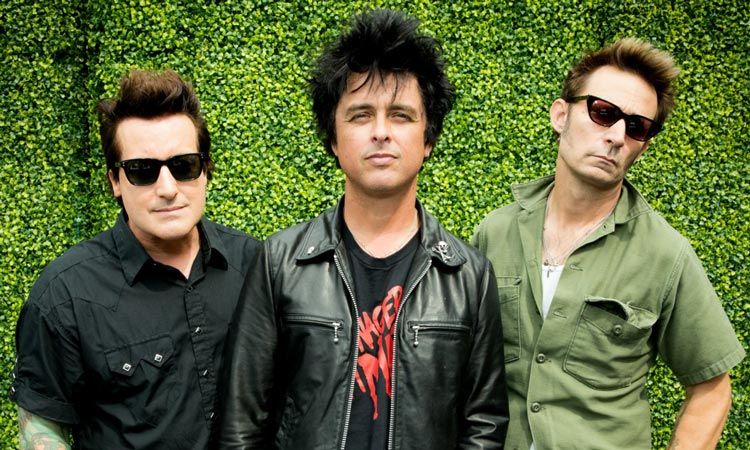 ฟังนักร้องนำ Green Day เผยเบื้องหลังเพลง Wake Me Up When September Ends