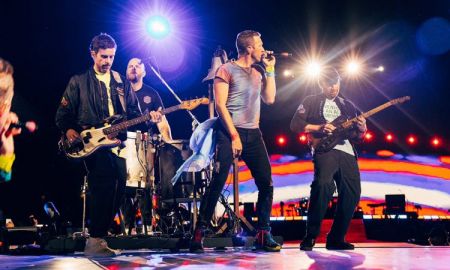 Coldplay คว้ารางวัล BRIT Billion จากการมียอดสตรีมทะลุพันล้านในอังกฤษ